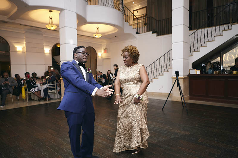 African american museum dallas wedding | Honestweddingadvice.com