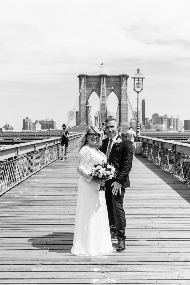 Couple on Brooklyn Bridge